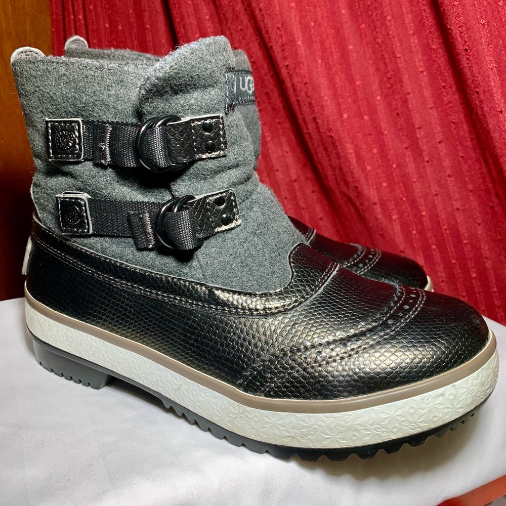Ugg Australia Marais ~ Waterproof Winter Boots. Women’s Size 6.